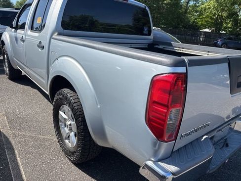 Used 2009 Nissan Frontier SE w/ SE Value Truck Pkg RWD image 8