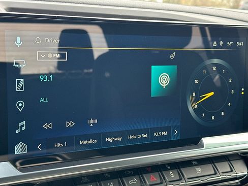 Used 2025 Chevrolet Silverado 2500 LT w/ Convenience Package image 20