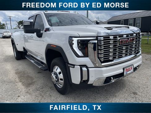 Used 2025 GMC Sierra 3500 Denali w/ Denali Reserve Package AWD/4WD image 1