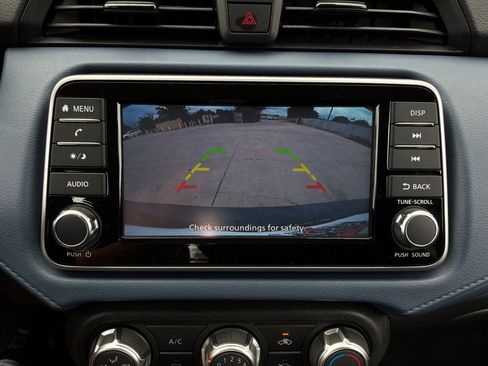 Used 2025 Nissan Versa SV FWD image 27