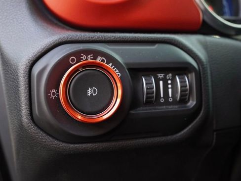 Used 2018 Jeep Wrangler Unlimited Rubicon image 10