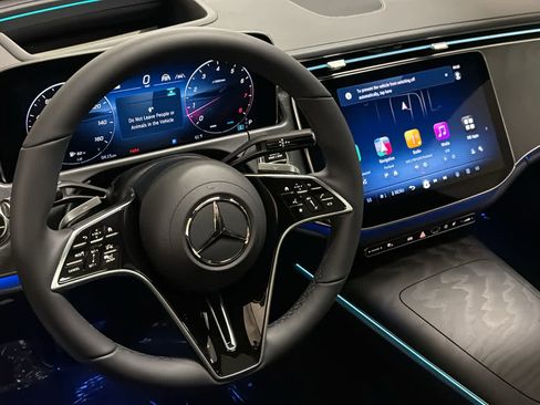 New 2026 Mercedes-Benz E 350 4MATIC Sedan image 24