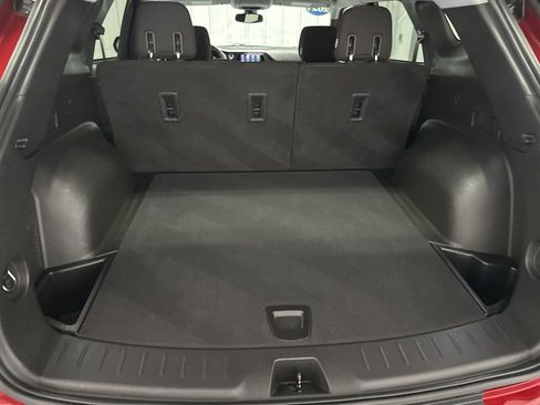 Used 2021 Chevrolet Blazer LT FWD image 19