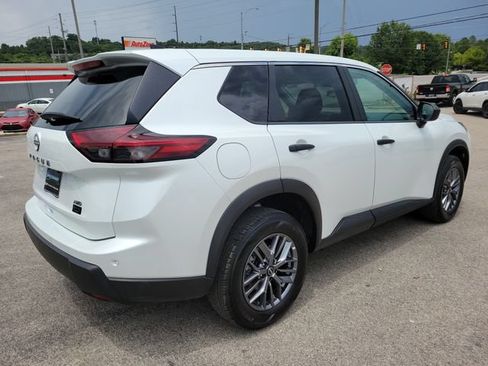 Used 2024 Nissan Rogue S AWD/4WD image 5