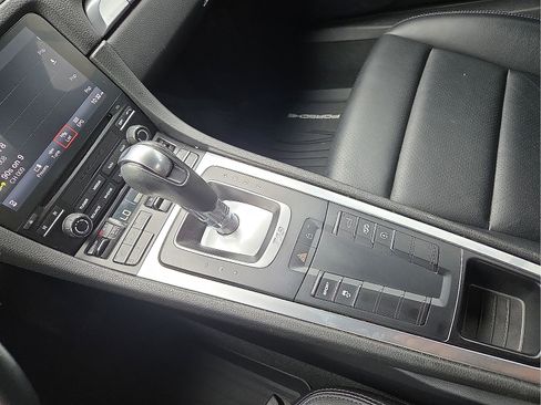 Used 2019 Porsche 718 Cayman image 25