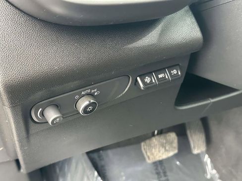 Certified 2023 Buick Envision Avenir image 23