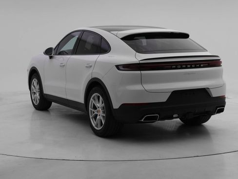 Used 2024 Porsche Cayenne Coupe image 3