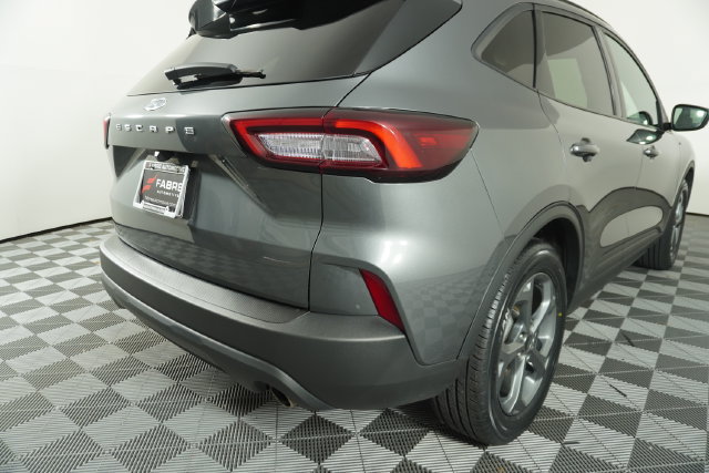 Used 2025 Ford Escape ST-Line FWD image 13