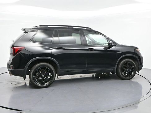 Used 2024 Honda Passport Black Edition image 8