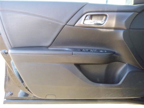 Used 2016 Honda Accord Sport image 15