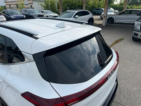 Certified 2025 Kia Seltos EX w/ EX Sunroof Package AWD/4WD image 41