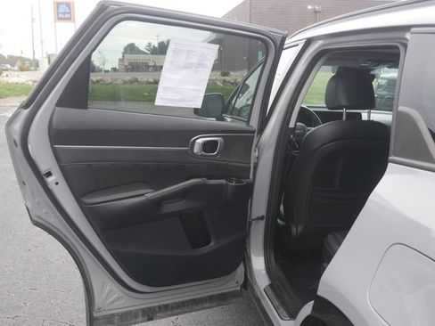 Used 2022 Kia Sorento SX AWD/4WD image 19