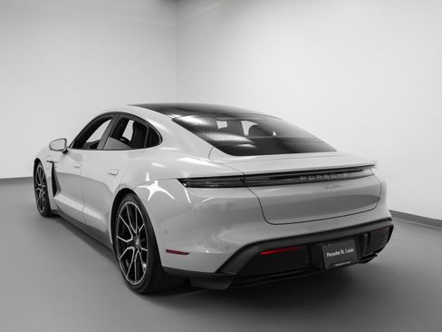 New 2025 Porsche Taycan image 3