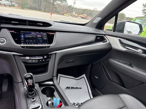 Used 2025 Cadillac XT5 Premium Luxury image 28