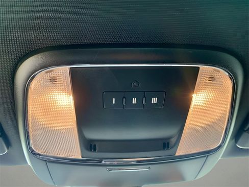 Used 2023 Dodge Charger R/T w/ Blacktop Package image 39