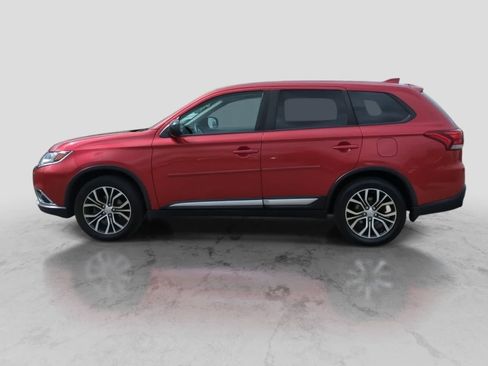 Used 2018 Mitsubishi Outlander ES AWD/4WD image 4