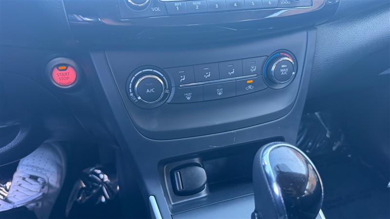 Used 2017 Nissan Sentra SV FWD image 33