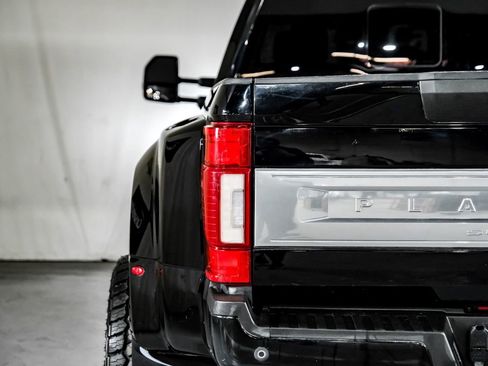 Used 2022 Ford F450 Platinum image 46