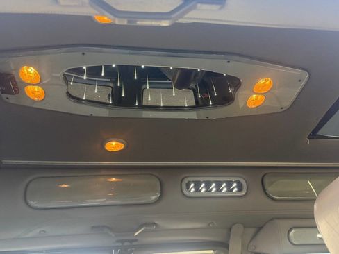 Used 2013 GMC Savana 1500 image 34