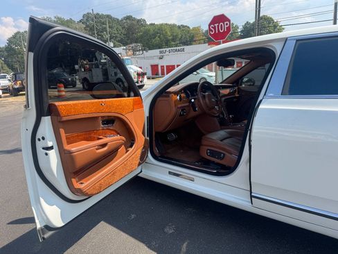 Used 2012 Bentley Mulsanne RWD image 9