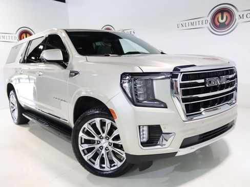 Used 2023 GMC Yukon XL SLT w/ SLT Premium Package AWD/4WD image 8