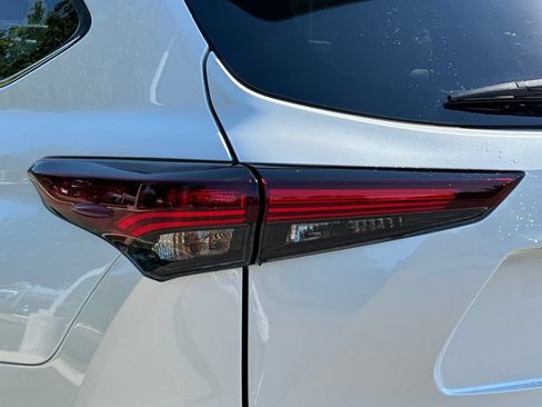 Used 2026 Toyota Highlander XLE AWD/4WD image 47