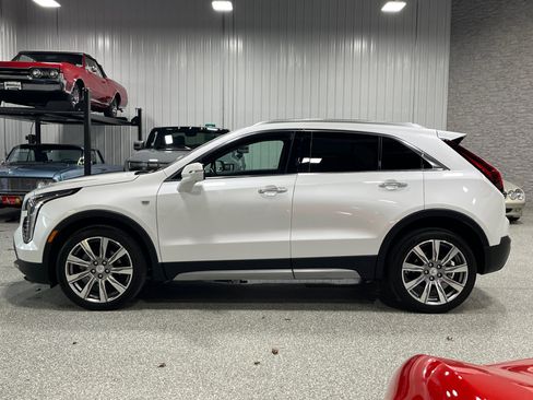 Used 2023 Cadillac XT4 Premium Luxury w/ Enhanced Visibility Package image 2