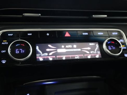 Used 2024 Genesis GV80 3.5T Prestige Signature AWD/4WD image 28