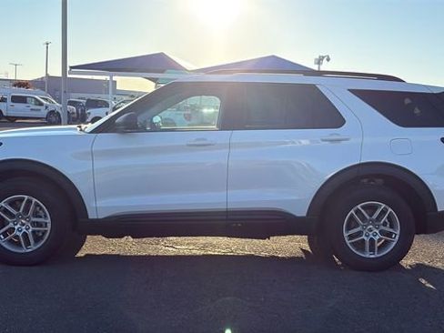 New 2026 Ford Explorer Active RWD image 6