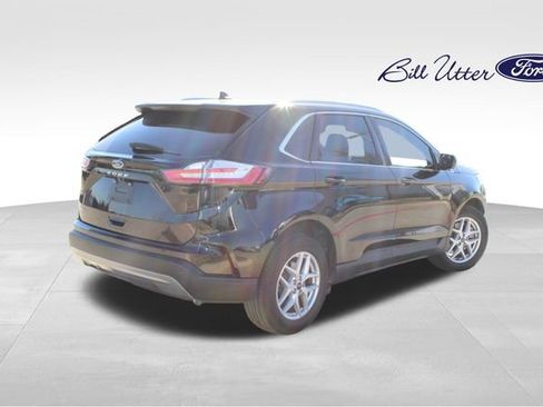 Used 2021 Ford Edge SEL w/ Convenience Package image 5