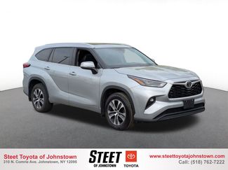 Used 2023 Toyota Highlander XLE image 1