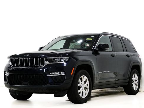 Used 2023 Jeep Grand Cherokee Limited w/ Trailer Tow Package image 3