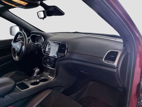 Used 2021 Jeep Grand Cherokee Laredo X RWD image 30