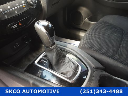 Used 2020 Nissan Rogue Sport S image 23