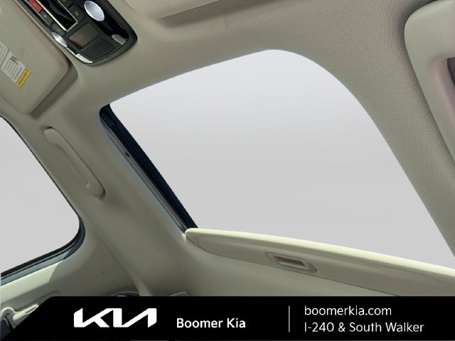 Used 2024 Kia Carnival SX Prestige FWD image 18