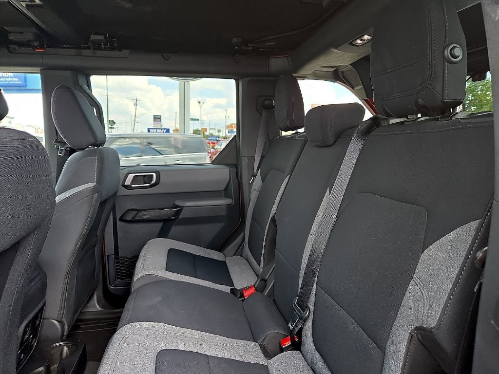 Used 2023 Ford Bronco Big Bend w/ Sasquatch Package AWD/4WD image 10