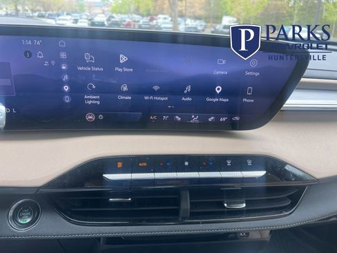 Used 2025 Buick Enclave Preferred image 30