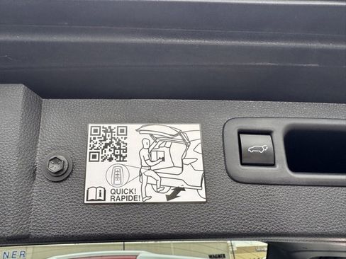 Used 2022 Toyota Highlander Platinum image 34