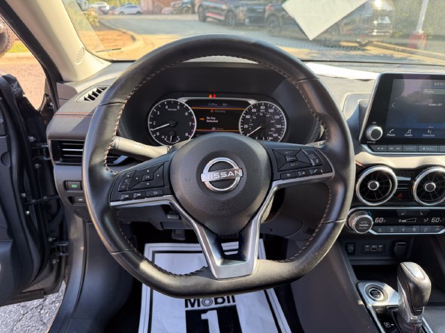Used 2025 Nissan Sentra SR FWD image 18