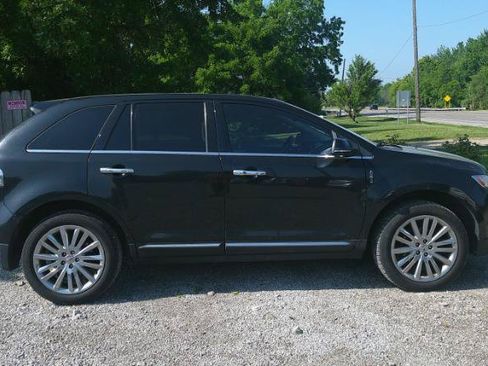 Used 2013 Lincoln MKX AWD image 7