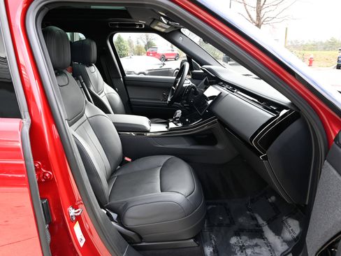 Used 2025 Land Rover Range Rover Sport Dynamic SE image 54