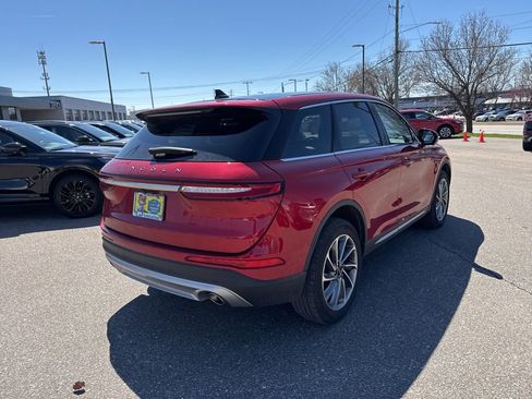 Used 2024 Lincoln Corsair AWD w/ Equipment Group 101A image 5