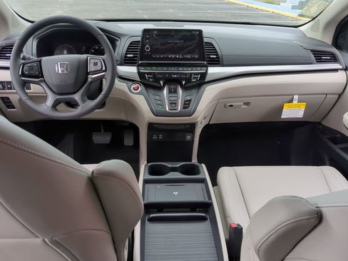New 2025 Honda Odyssey EX-L image 14
