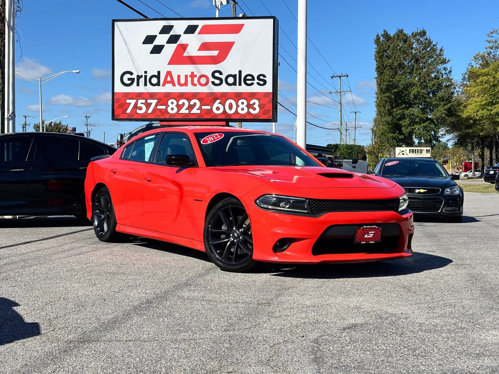 Used 2022 Dodge Charger R/T w/ Plus Group RWD image 1