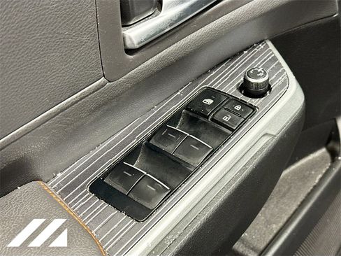 Used 2022 Toyota Sienna XSE image 20