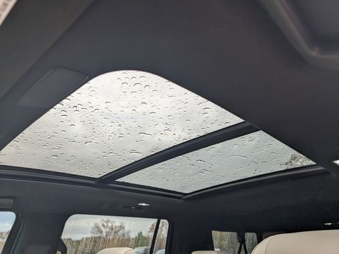 Used 2024 Cadillac Escalade ESV Sport w/ LPO, ONYX Package image 15