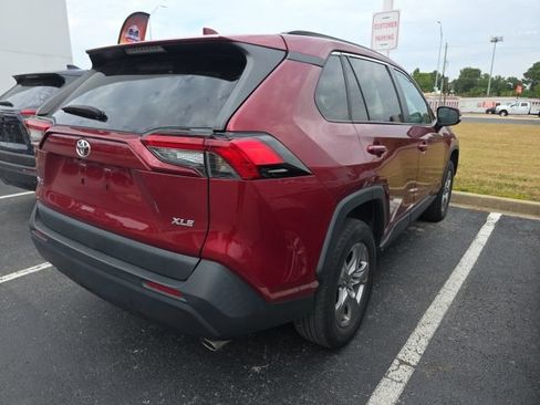 Certified 2023 Toyota RAV4 XLE w/ Convenience Package FWD image 4