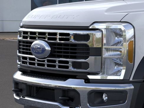 New 2026 Ford F450 XL w/ XL Chrome Package image 17