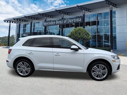 Used 2018 Audi Q5 2.0T Premium Plus w/ Premium Plus Package image 3