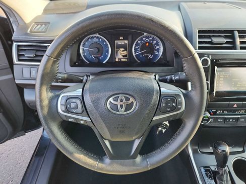 Used 2015 Toyota Camry XLE image 19